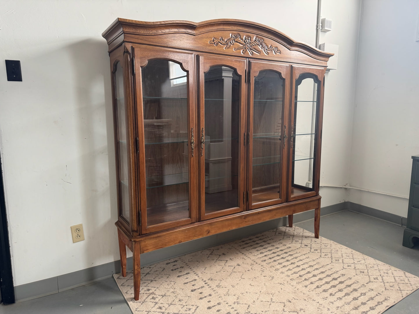 Thomasville Lighted Display Hutch