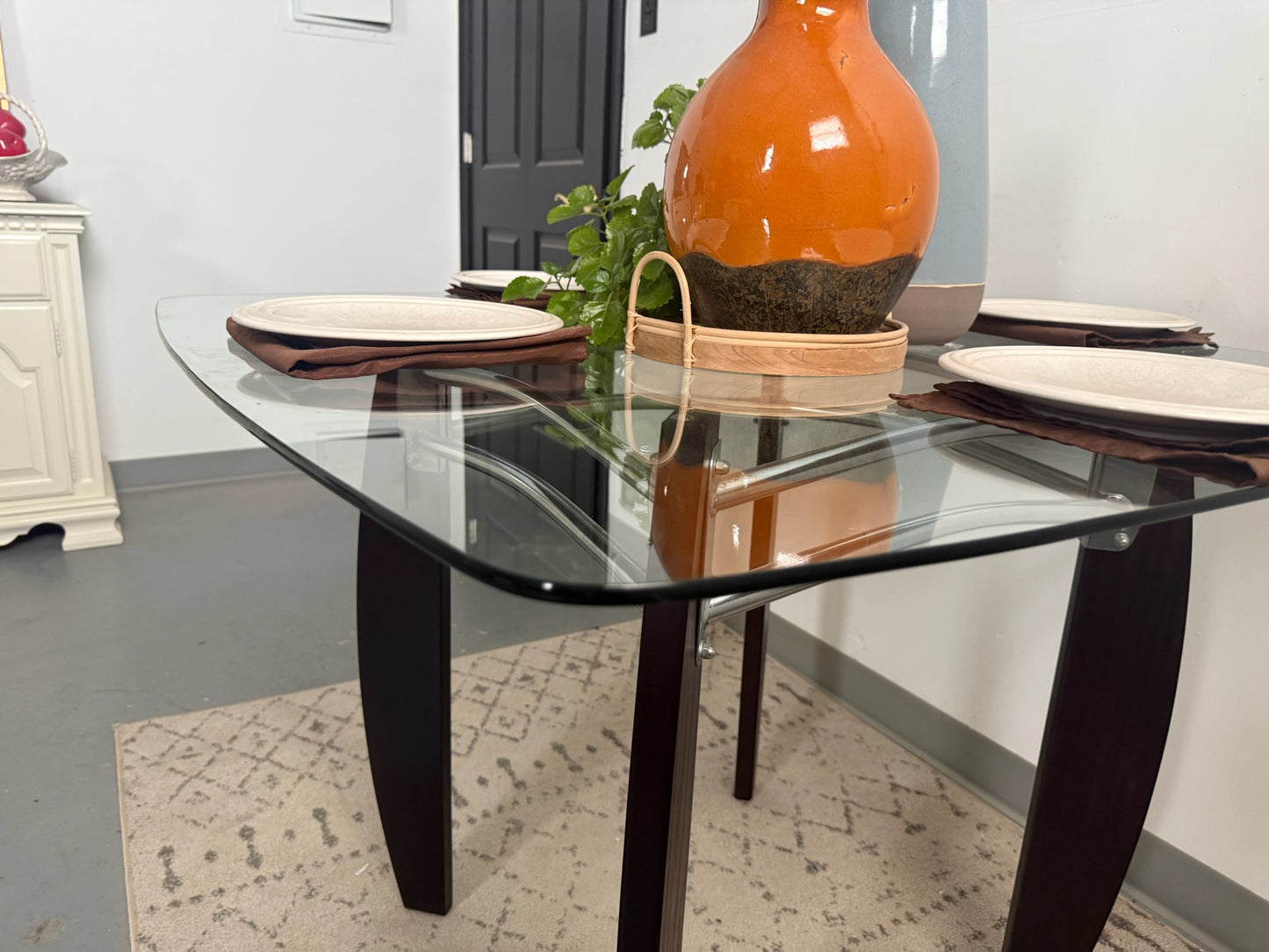 Modern Glass Table (Delivery Available)