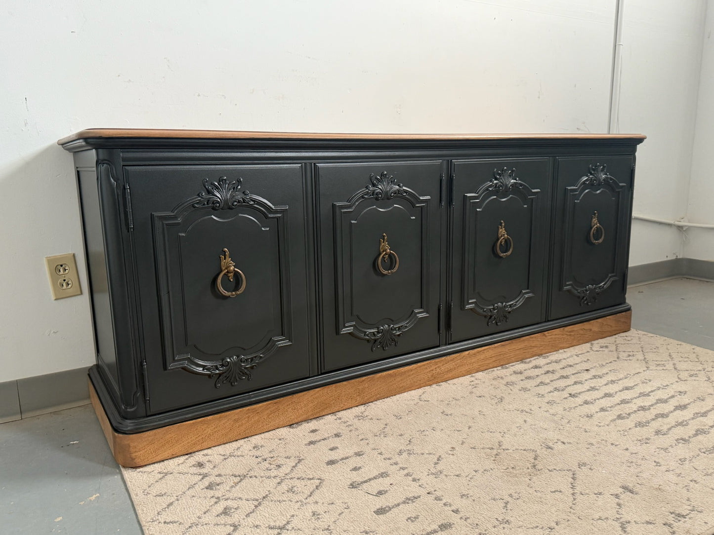 Rich Deep Green Buffet