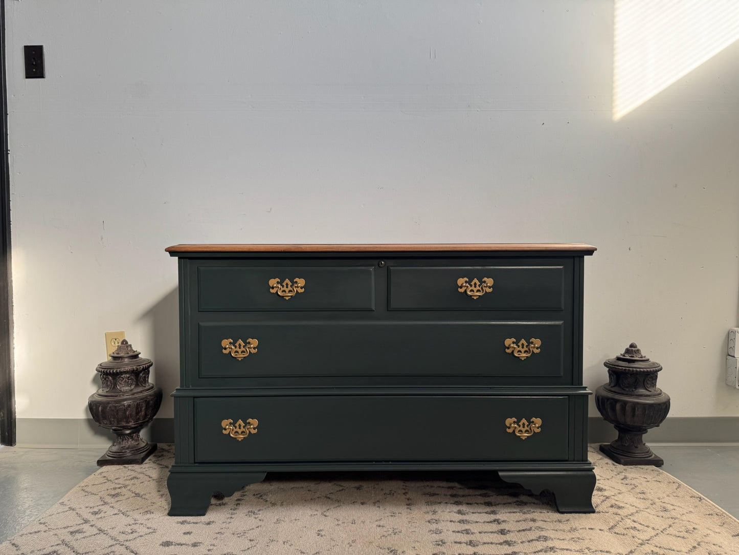 Large Lane Cedar Chest